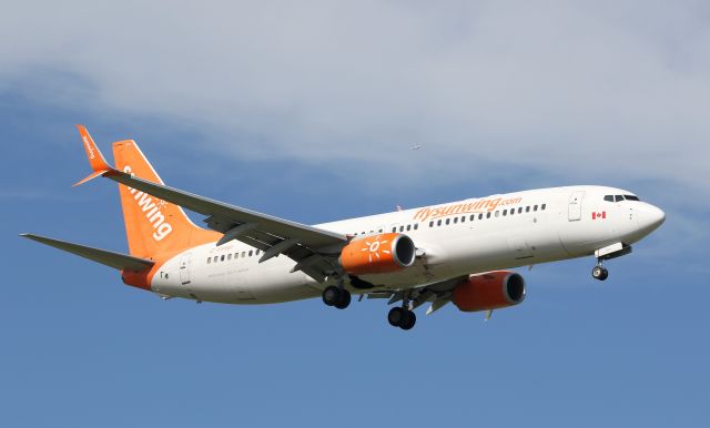 Boeing 737-800 (C-FPRP)