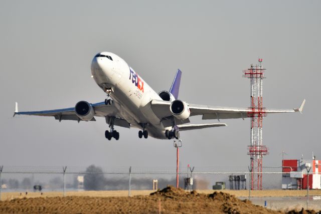 Boeing MD-11 (N583FE) - departing 23-L on 01-26-2022