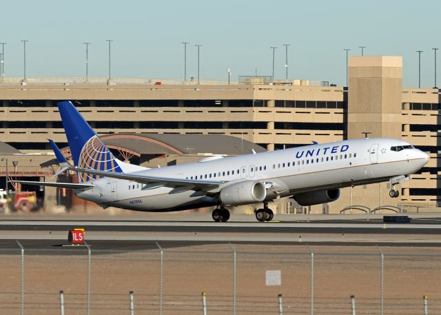 Boeing 737-900 (N61886)