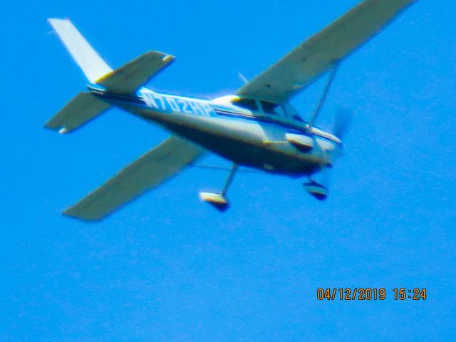 Cessna Skylane (N702HP)