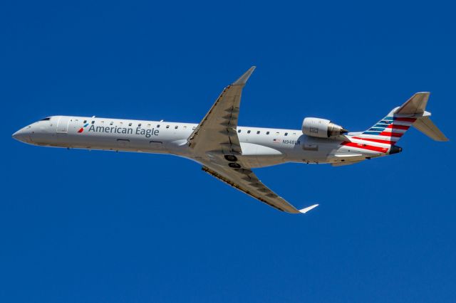 Canadair Regional Jet CRJ-900 (N948LR)