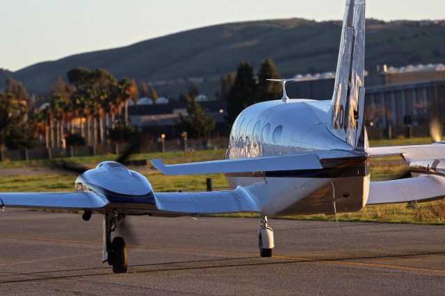 Cessna 421 (N200WM)