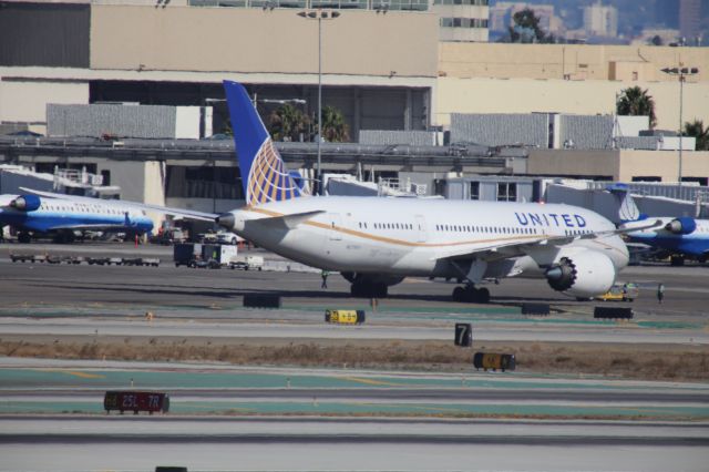 Boeing 787-8 (N27901) - READY FOR TAXI