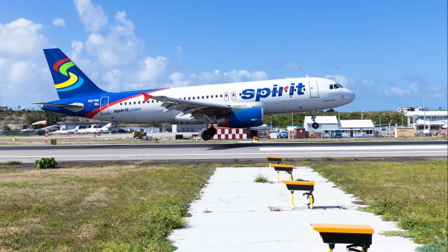 Airbus A320 (N617NK) - Spirit airlines landing at St Maarten.