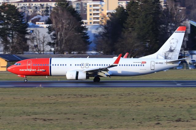 Boeing 737-800 (SE-RRO)