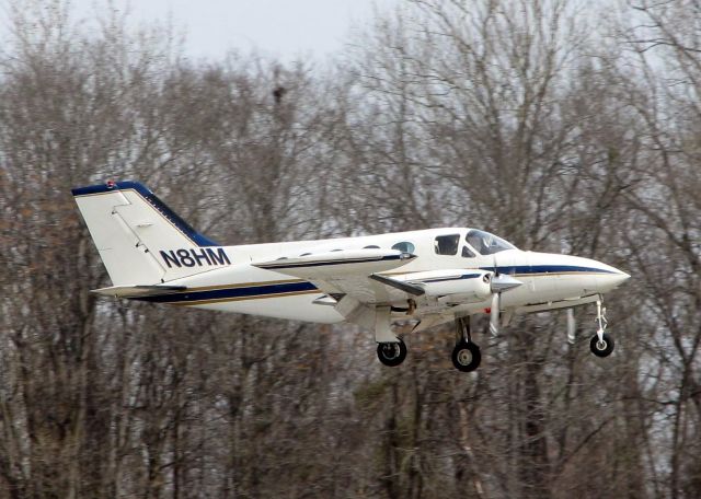 Cessna Chancellor (N8HM) - Landing back on runway 14 at Shreveports Downtown Airport after reporting a landing gear problem. Thank goodness no problem on touchdown! God Bless you Grace Flight.