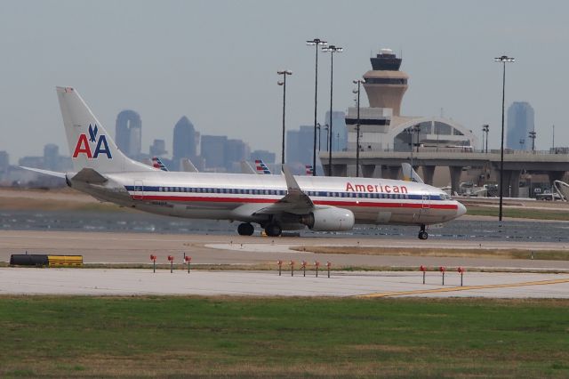 Boeing 737-700 (N941AN)