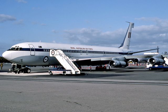 Boeing 707-300 (A20261) - AUSTRALIA - AIR FORCE - BOEING 707-368C - REG A20-261 (CN 21261/919) - EDINBURGH RAAF BASE ADELAIDE SA. AUSTRALIA - YPED 17/3/1998