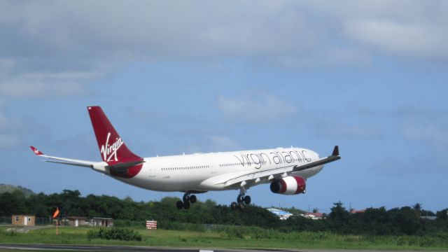 Airbus A330-300 (G-VGEM)