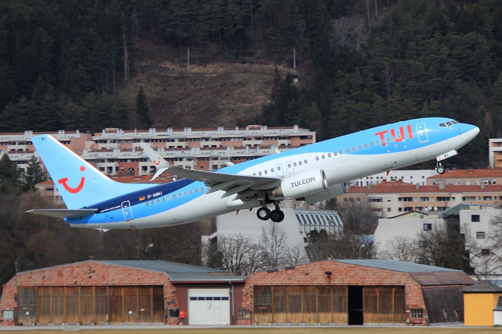 Boeing 737-800 (D-ABKI)