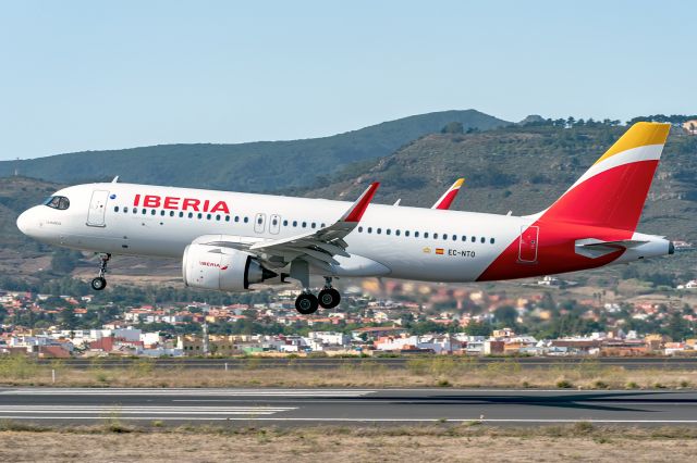 Airbus A320neo (EC-NTO)