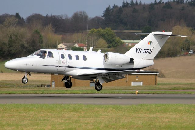 Cessna Citation CJ1 (YR-GRN) - My Jet Citation CJ1 on short finals for rwy 25 on 15-Mar-24 arriving from LFPB as MYJ401.