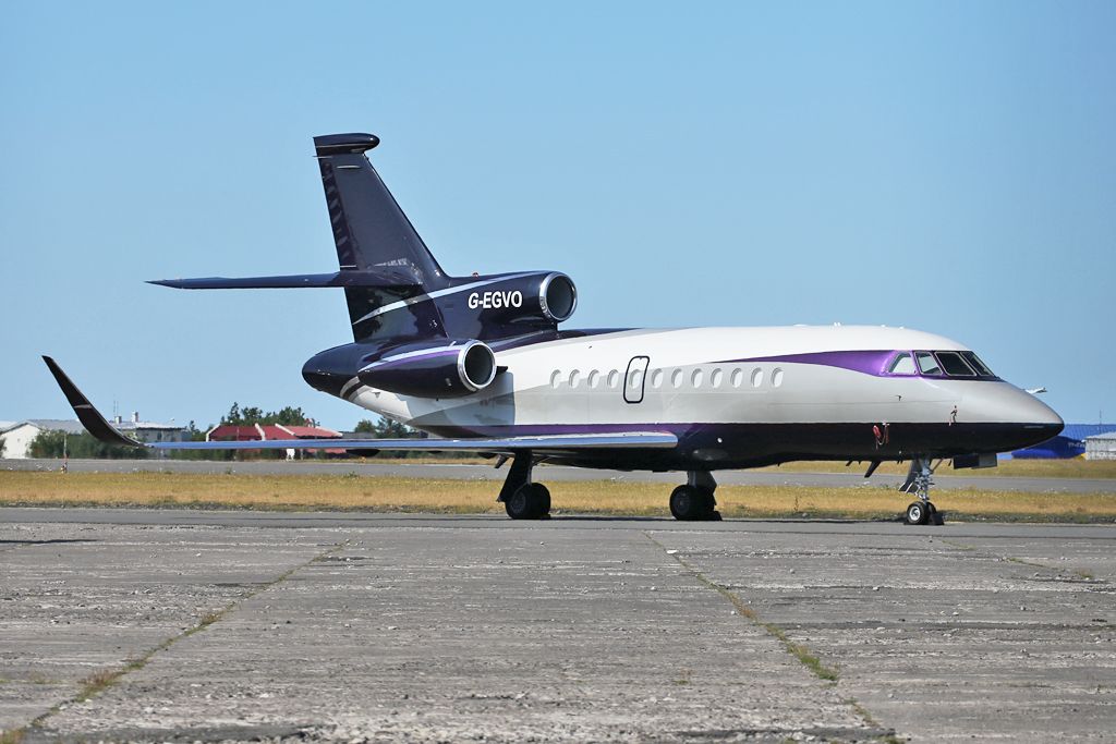 Dassault Falcon 900 (G-EGVO)