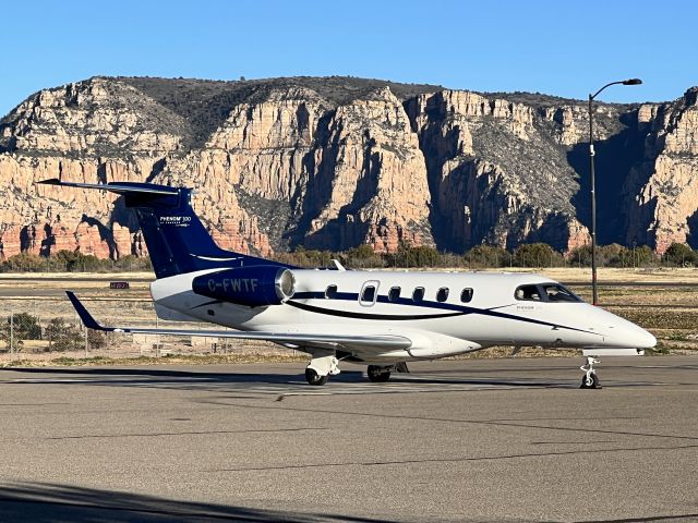 Embraer Phenom 300 (C-FWTF)