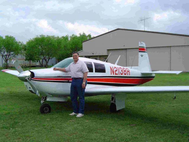 Mooney M-20 (N2138R)