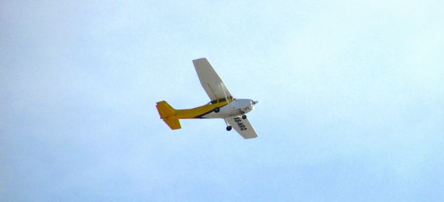 Cessna Skyhawk (XB-NRQ) - Cessna 172 en basico por la izquierda para toque y despegue en pista 31