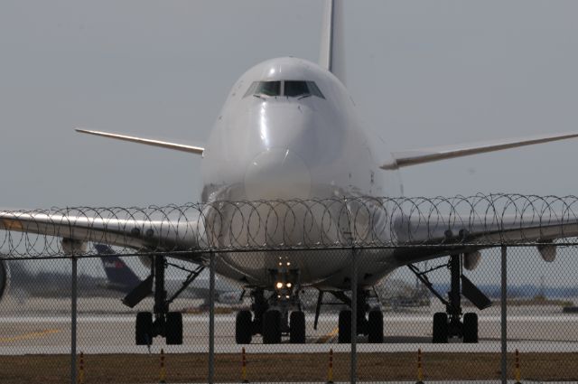 Boeing 747-400 (N903AR)