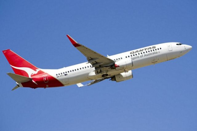 Boeing 737-800 (VH-VYJ) - Getting airborne and heading to an interstate destination on the last day of the Australian summer. Thursday 28th February 2013.