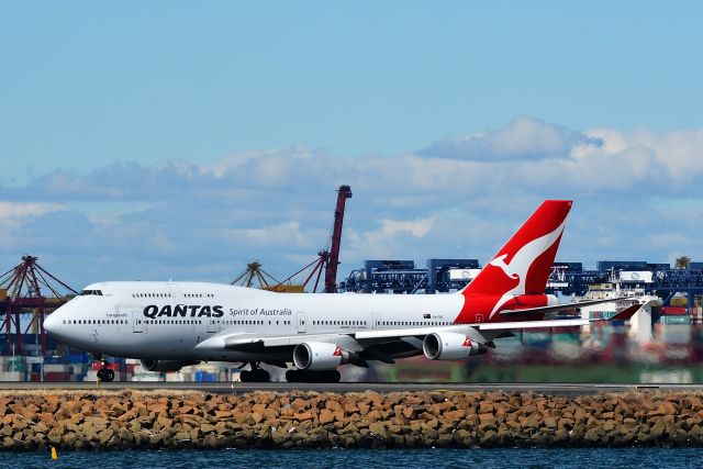 Boeing 747-400 (VH-OEI) - VH-OEI Qantas Boeing 747-438(ER)  27 Aug 2017