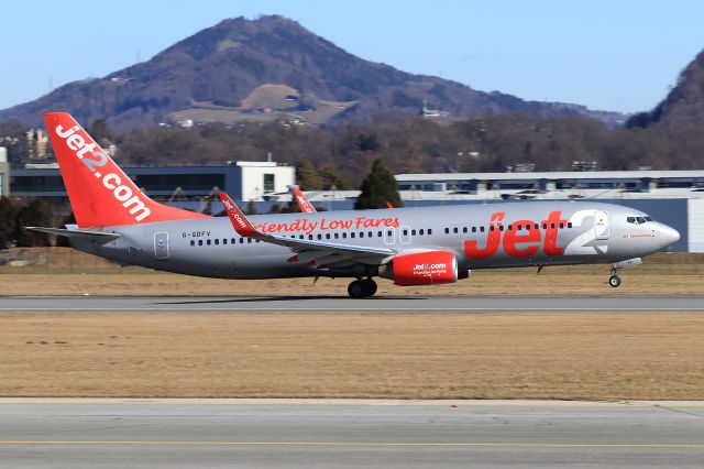 Boeing 737-800 (G-GDFV)