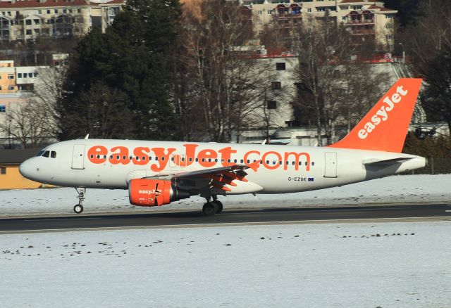 Airbus A320 (G-EZEG)