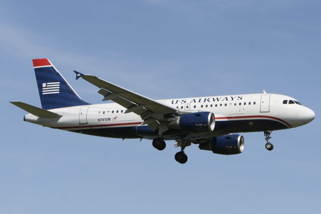 Airbus A319 (N741UW) - April 21, 2014 - approached Washington Reagan 
