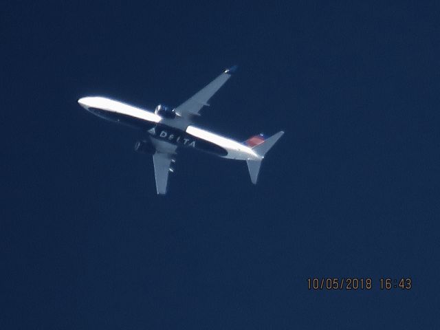 Boeing 737-900 (N902DN)