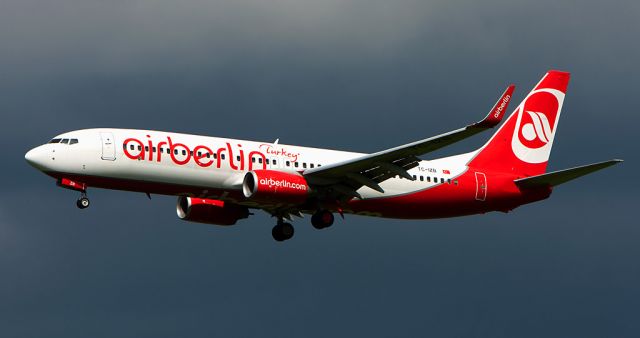 Boeing 737-700 (TC-IZB) - Landing after the bad weather with first sun light.