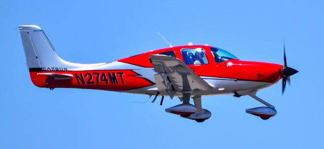 Cirrus SR22 Turbo (N274MT) - N274MT 2019 CIRRUS SR22T s/n 1955 - North Las Vegas Airport  KVGTbr /Photo: TDelCorobr /May 26, 2023