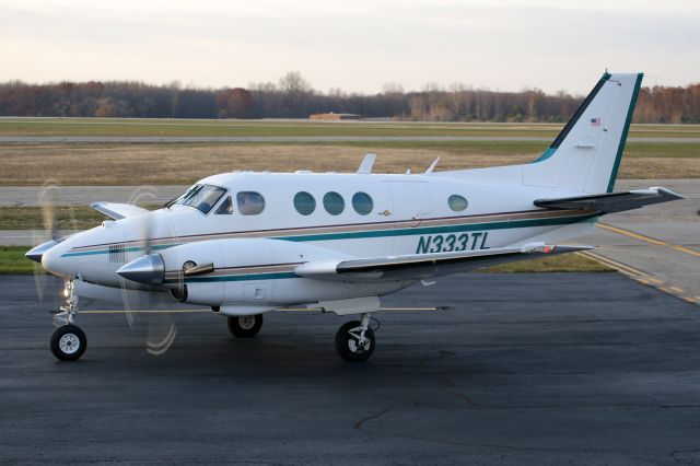 Beechcraft King Air 90 (N333TL)