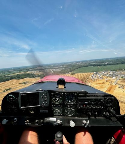 CHAMPION Tri-Traveler (N4865E) - Climbing out of Delaware Airpark