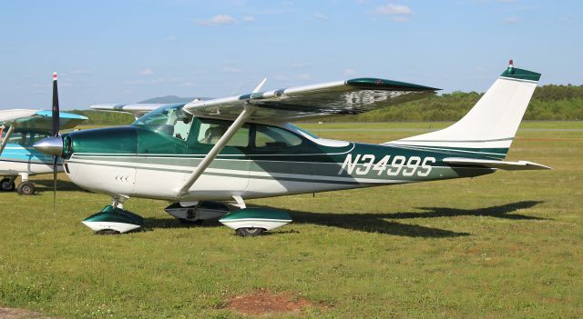 Cessna Skylane (N3499S) - A 1964 model (serial number 18255899) Cessna 182H Skylane at Boswell Field, Talladega Municipal Airport, AL during the 2022 NASCAR GEICO 500 Race Weekend at Talladega Superspeedway - April 23, 2022.