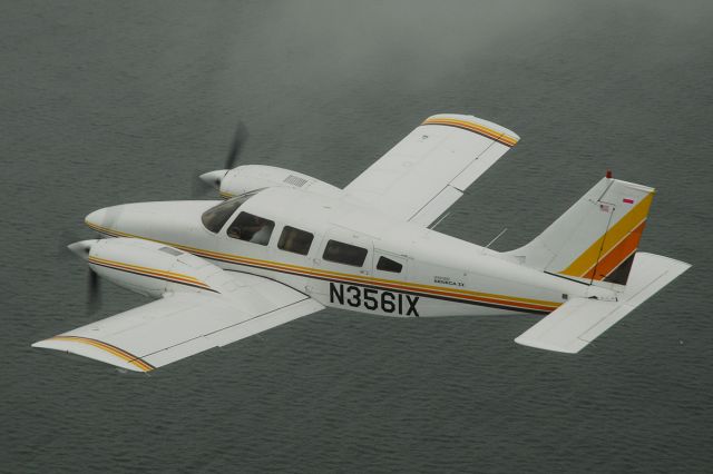 Piper Seneca (N3561X)