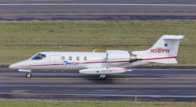 Learjet 35 (N581PH) - Medevac Lear departing for destinations unknown