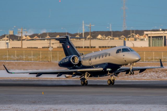 Embraer Legacy 450 (C-FASV)