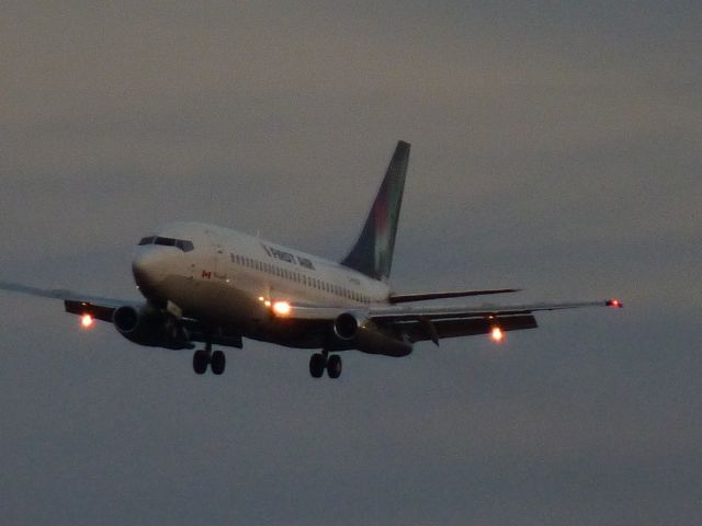 Boeing 737-200 —