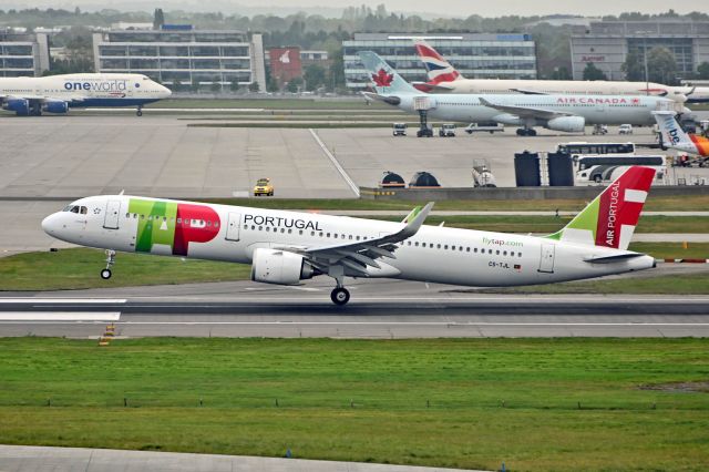 Airbus A321neo (CS-TJL)