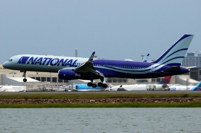 Boeing 757-200 (N963CA)