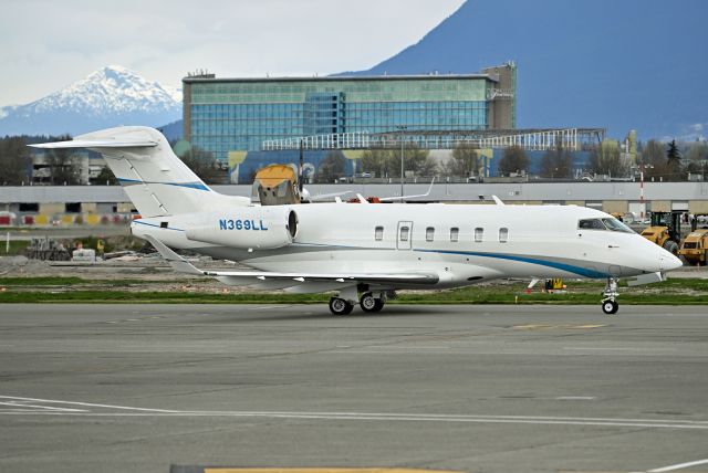 Canadair Challenger 350 (N369LL)