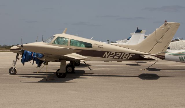Cessna 310 (N2218F)