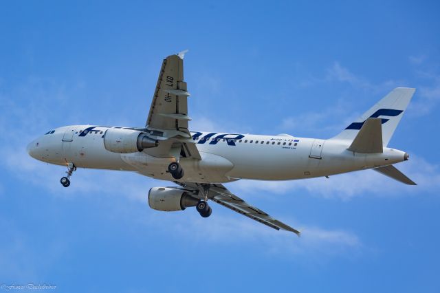 Airbus A320 (OH-LXD)