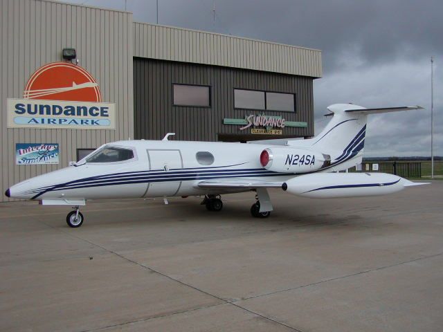 Learjet 24 (N24SA)