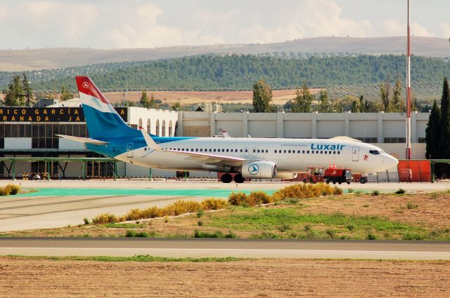 Boeing 737-700 (LX-LGU)