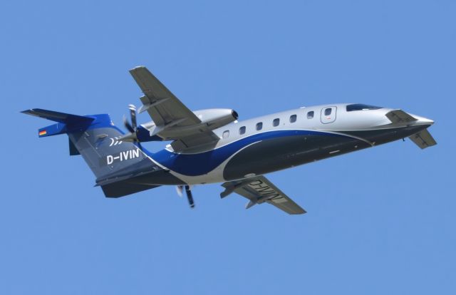 Piaggio P.180 Avanti (D-IVIN)