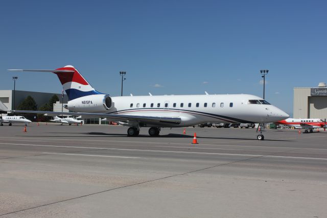 Bombardier Global 5000 (N815PA)