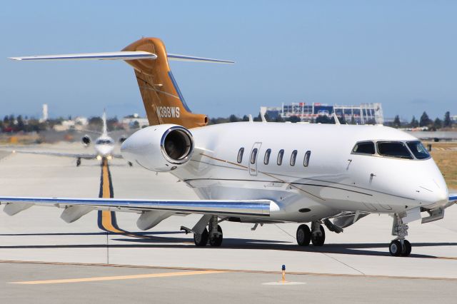 Bombardier Challenger 300 (N388WS)