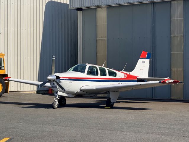 Beechcraft Bonanza (33) (N26RT)