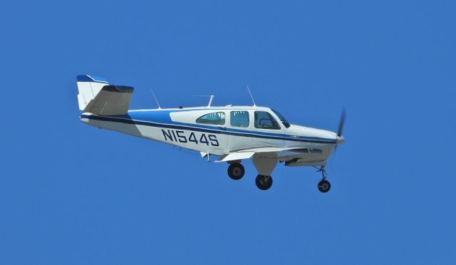 Beechcraft 35 Bonanza (N1544S)