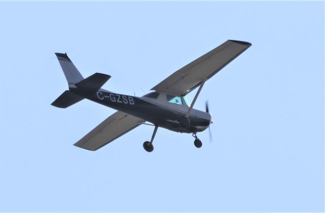 C-GZSB — - C-GZSB Cessna 152 Cargair Aviation Ltee survolant la ville de Lavaltrie QC. le 14-04-2023 à 09:23