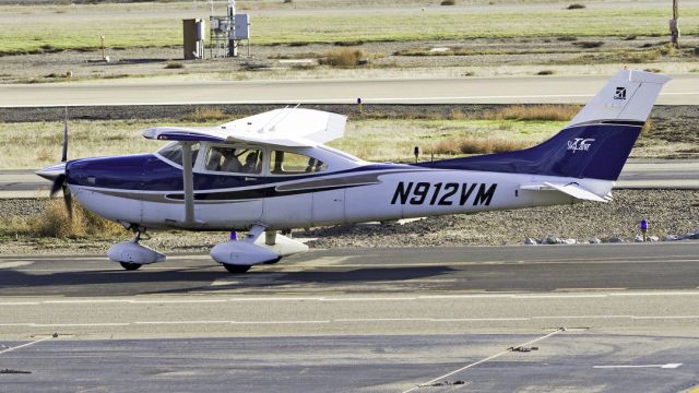 CESSNA T182 Turbo Skylane (N912VM) - Cessna T182 Turbo Skylane at Livermore Municipal Airport, Decembar 2022.
